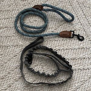 Pet leashes